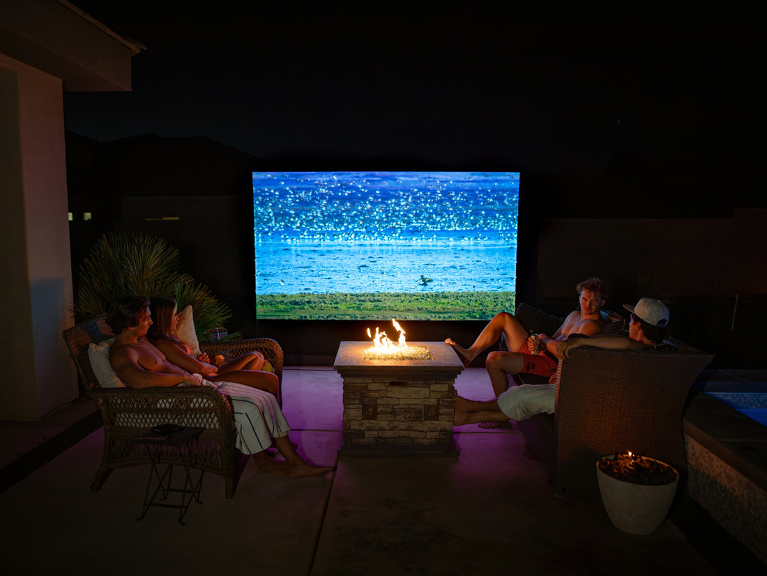 How Portable Projectors Help Create Backyard Theaters